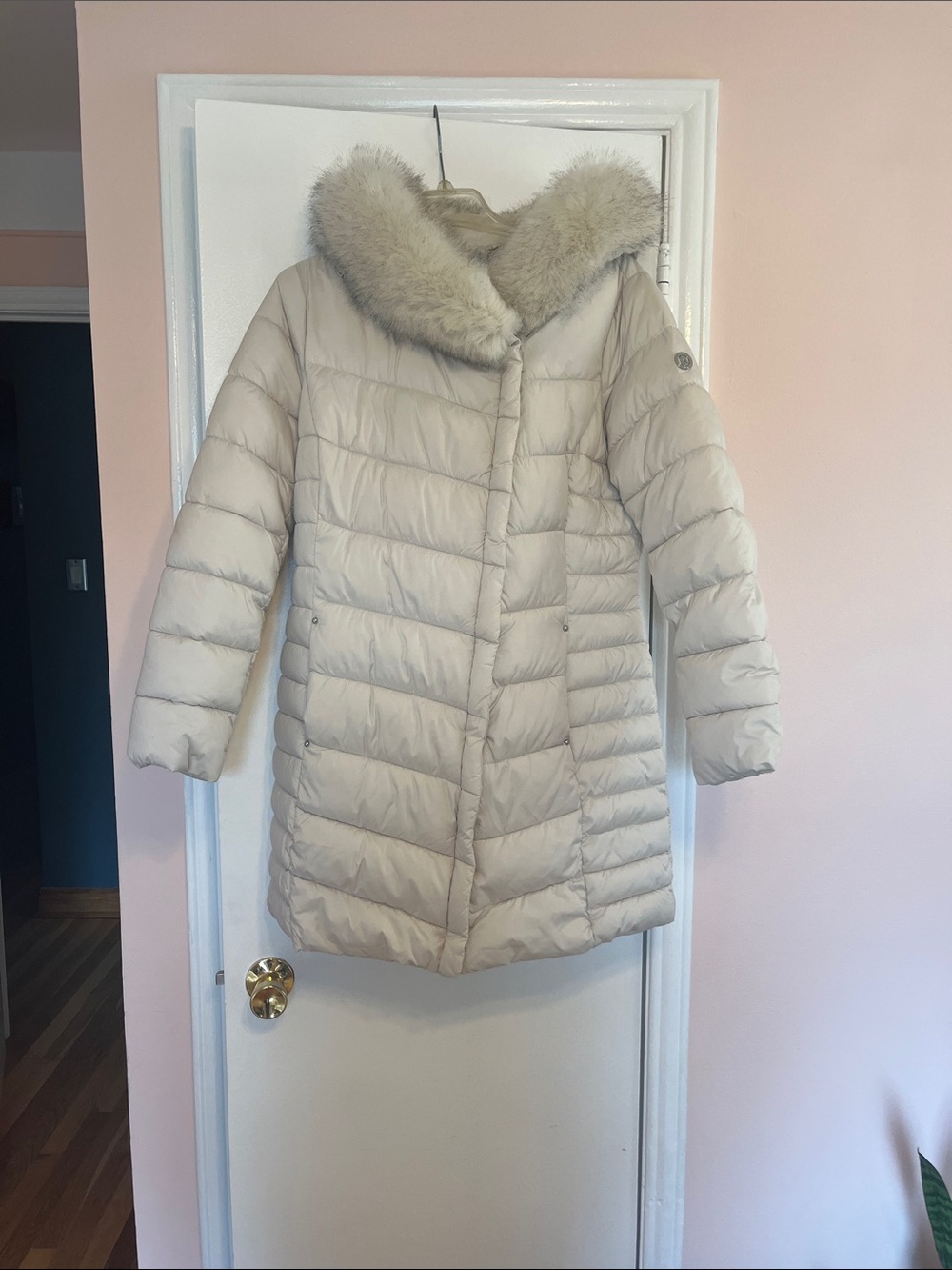 Bernardo Cream Quilted Puffer Coat with Faux Fur Trim